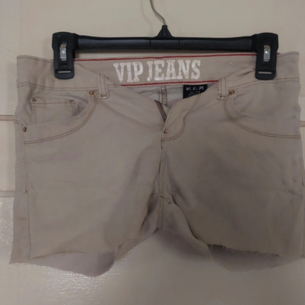 2 pairs of kackie cut off.
